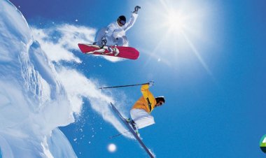 Skiing vs Snowboarding: Which One is Easier?
