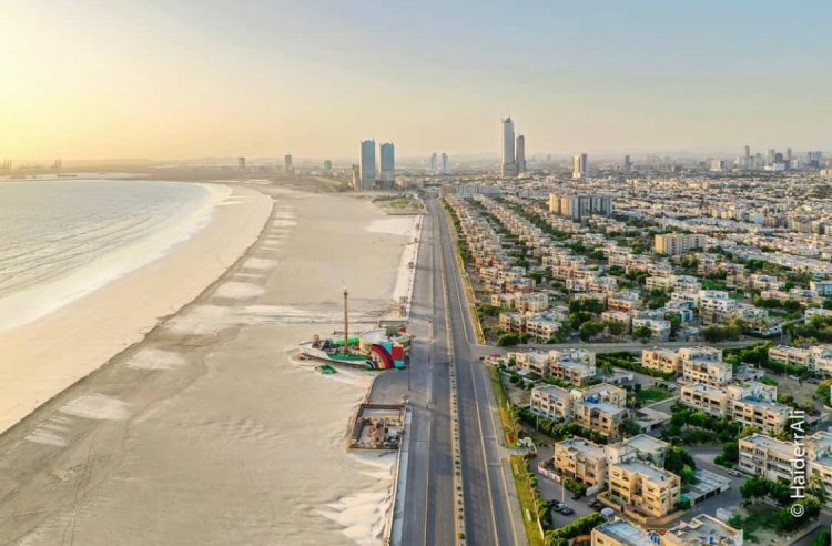 Clifton Beach, Karachi